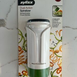 Zyliss White and Green Dual Action Spiralizer